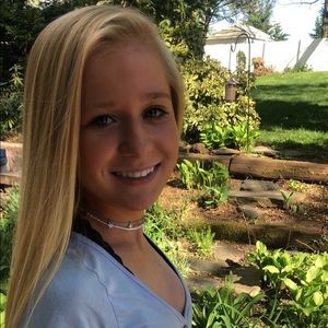 Meet your Posher, Emma